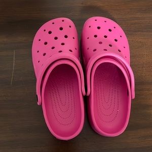 Women’s size 8 pink slip on shoe!